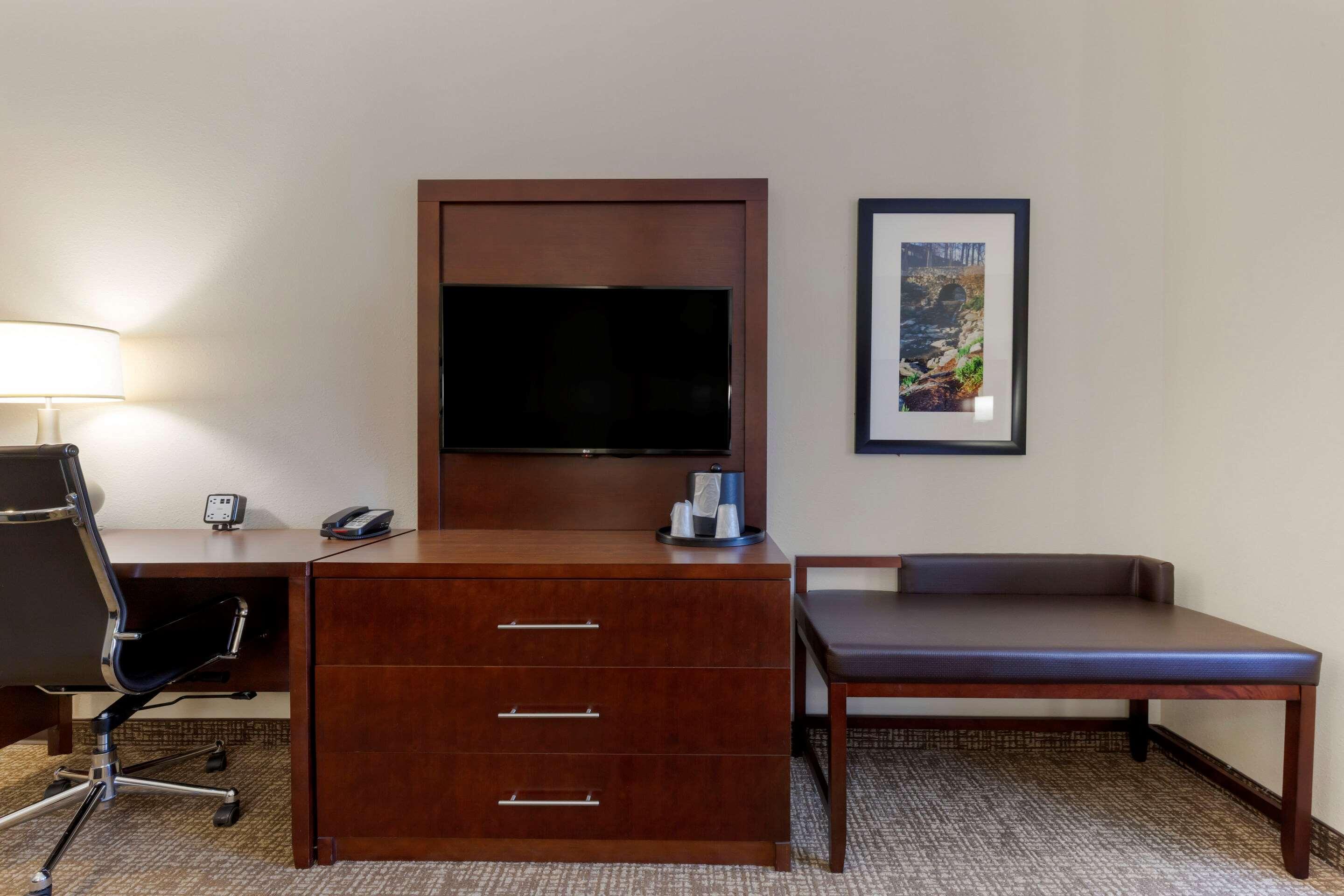 Comfort Suites Greenville South Piedmont Екстер'єр фото