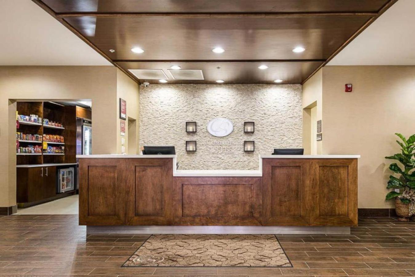 Comfort Suites Greenville South Piedmont Екстер'єр фото